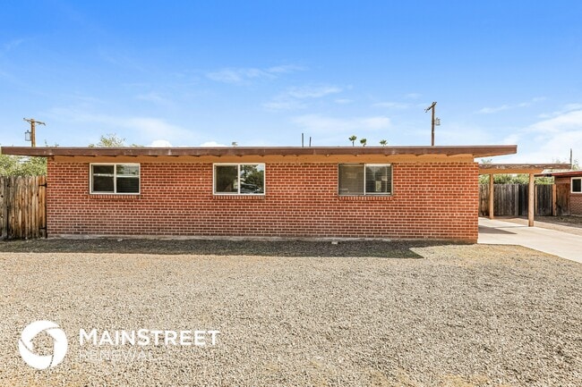 Building Photo - 1101 W Farr St Rental
