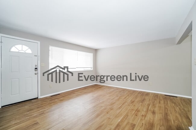 Photo - 1810 Pickering Dr