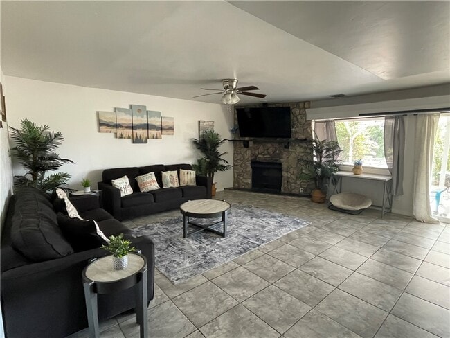 Photo - 2677 Country Club Dr