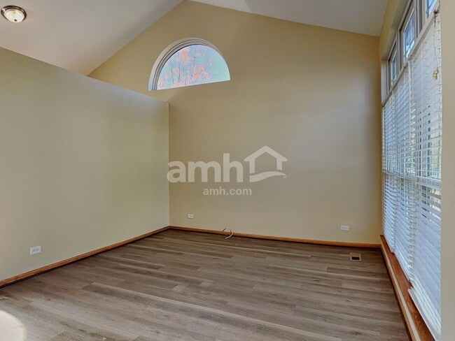 Photo - 2 Hastings Ct