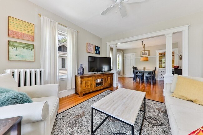 Photo - 70 Wren St Unit 2