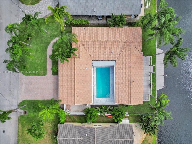 Photo - 1466 NE 55th St