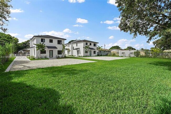 Photo - 11935 SW 217th St Unit 11935 SW 217th Street  11935