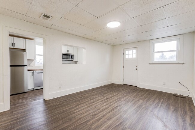 Building Photo - 1533 Arlington Ave Unit Basement