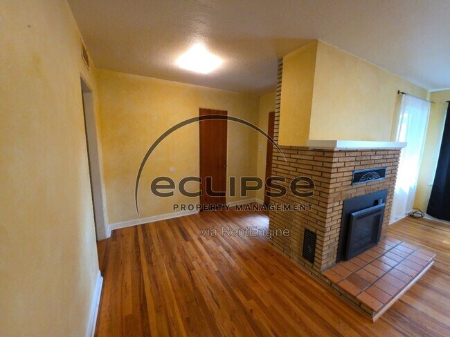 Photo - 711 First Street