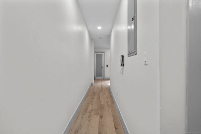 Photo - 111 Bank St Unit 3D