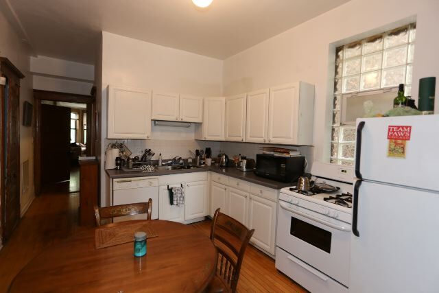 Photo - 1332 N Claremont Ave Unit J00P