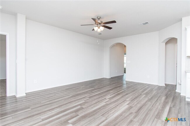 Photo - 2353 Aylesbury Dr
