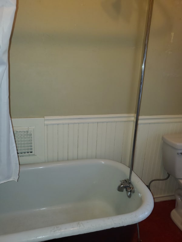 Photo - 555 N Broadway St