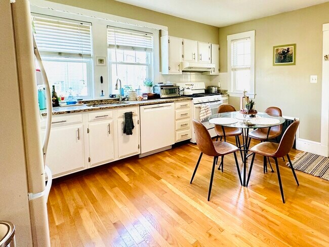 Photo - 73 Burnham St Unit 73