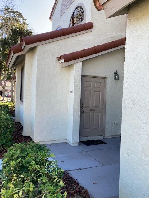 Building Photo - 1041 Country Club Dr Unit 426