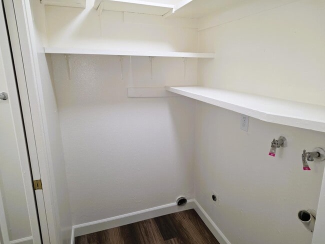 Photo - 923 Minnewawa Ave