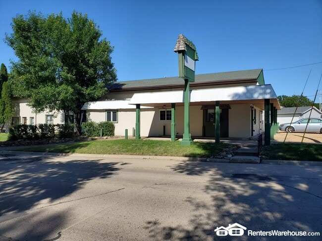 Building Photo - 224 N Nicollet St