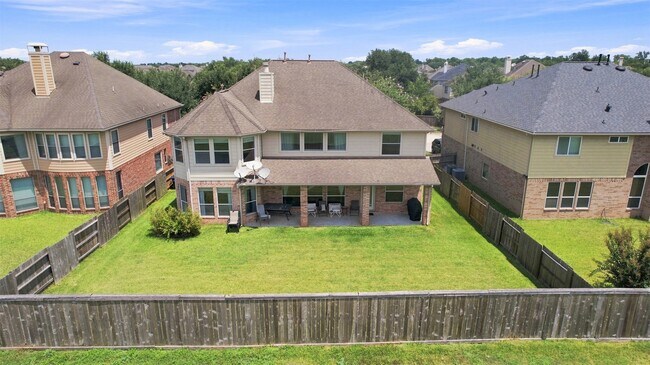 21811 Honeysuckle Grove Ln