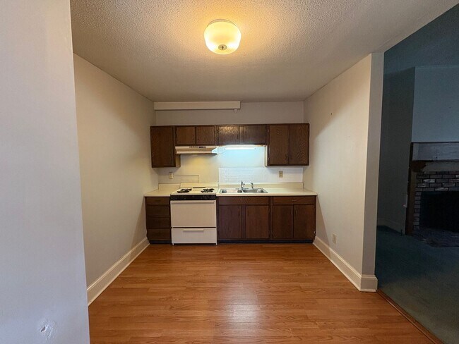 Photo - 743 Orange St Unit 3