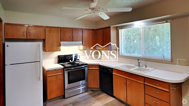 Building Photo - 109-111 N 69th Ave Unit 111 N 69th Ave Rental