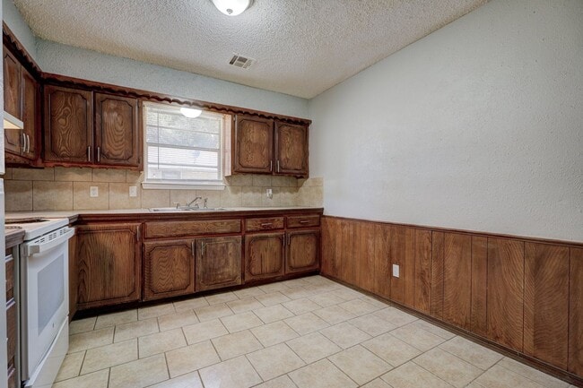 Photo - 2 bed, 1 bath apartment in noble, ok Unit 5