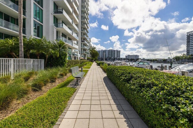 Photo - 7928 East Dr Unit 106