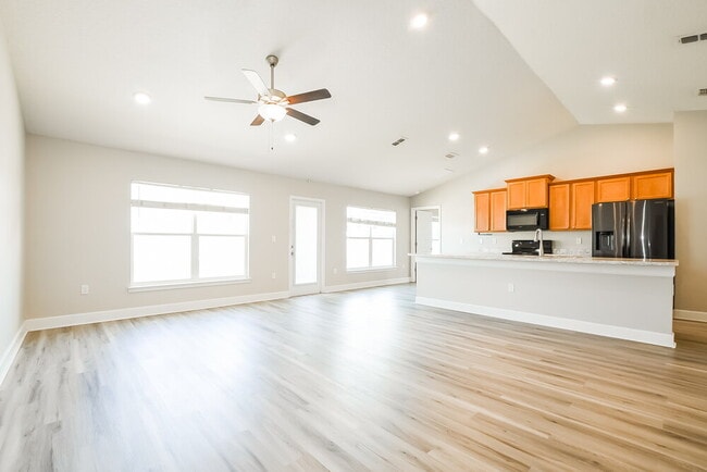 Photo - 7803 Sloewood Dr