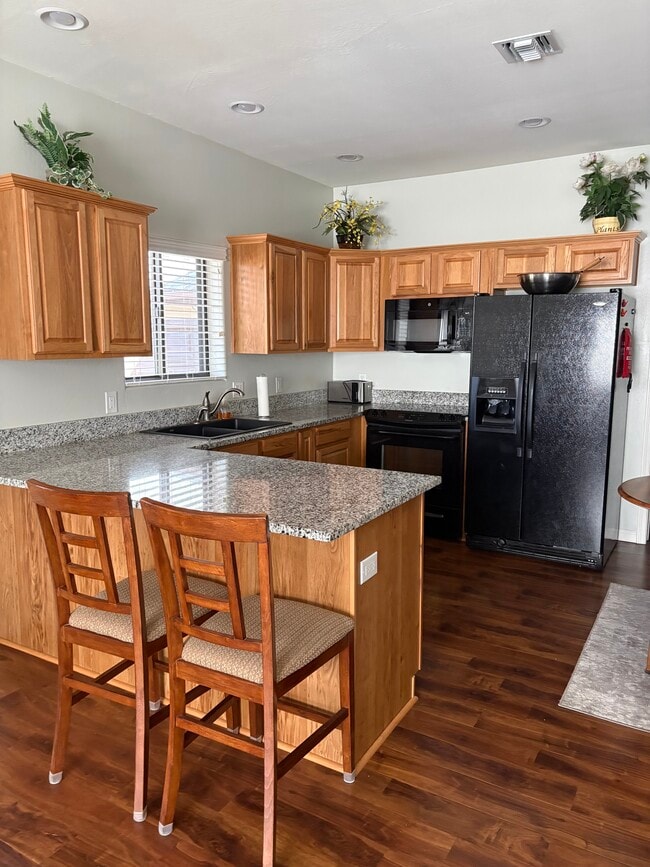 Building Photo - 1351 W Sierra Buena Ct