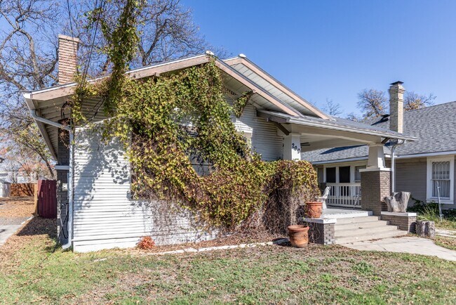 Photo - 209 Carolina St