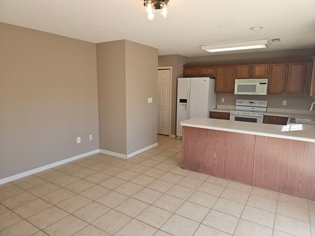 Photo - 3 Bedroom 2 Bath Home in Seven Oaks Neighborhood