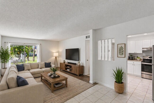 Photo - 495 SE 8th St Unit 140