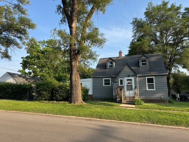 Photo - 420 Ridgeland Ave House