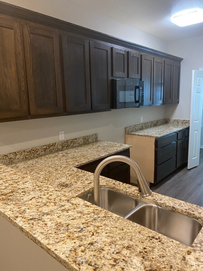 Photo - 600 Pecan Ct Unit 600 Pecan Court