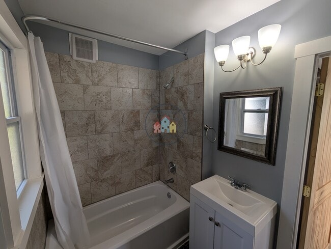 Bathroom - 16 Clinton Ave Unit 2