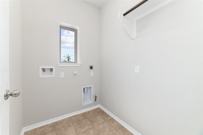 Photo - 8807 Oak Ivy Ln