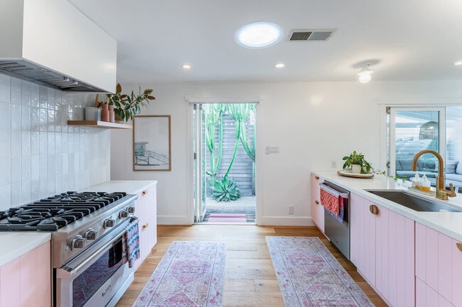 Photo - 133 2nd St Unit ID1068279P