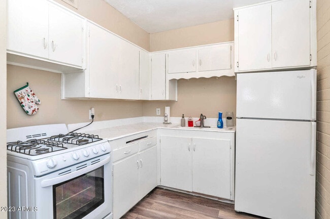 3123 W Almeria Rd Unit 1