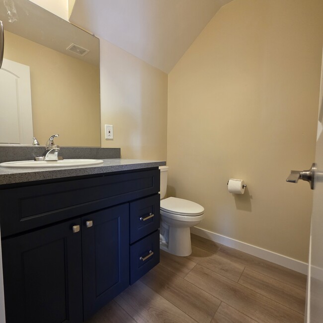 Photo - 2179 Beebee St