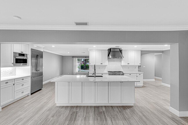 Photo - 12831 Shore Dr