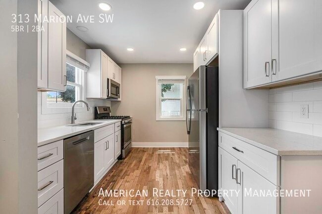 Photo - 313 Marion Ave SW