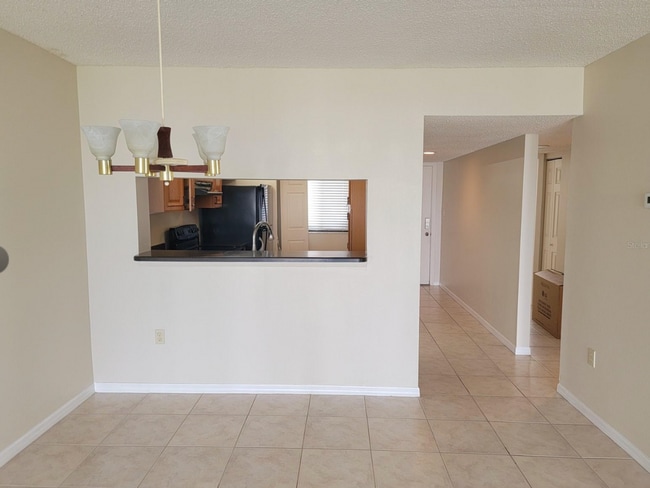 Photo - Resort-Style Living on the Hillsborough River, 3 BEDROOM Marina Club Condo - AVAILABLE NOW!