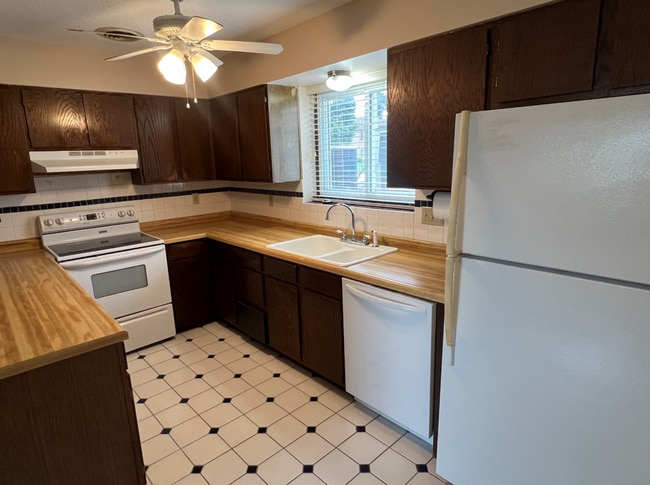 Photo - 1807 Greenfield Ln SW Unit 1