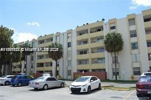 Building Photo - 10090 NW 80th Ct Unit 1302