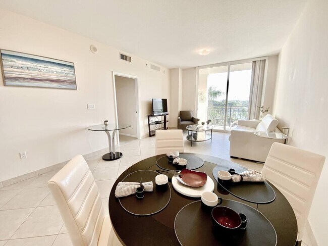 Photo - 550 Okeechobee Blvd Unidad 525