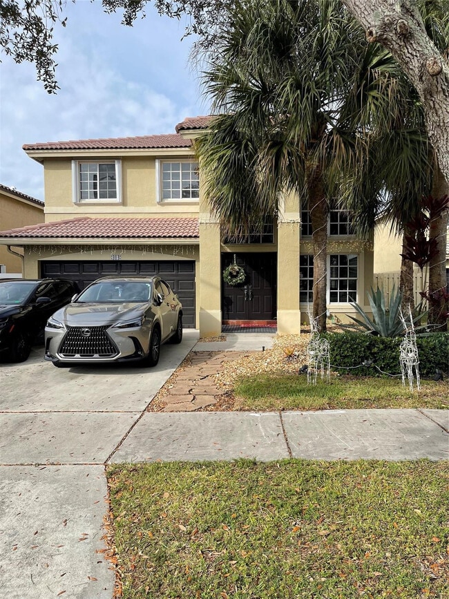 Building Photo - 414 SW 205th Ave