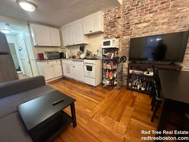 72 Revere St Unit 3R