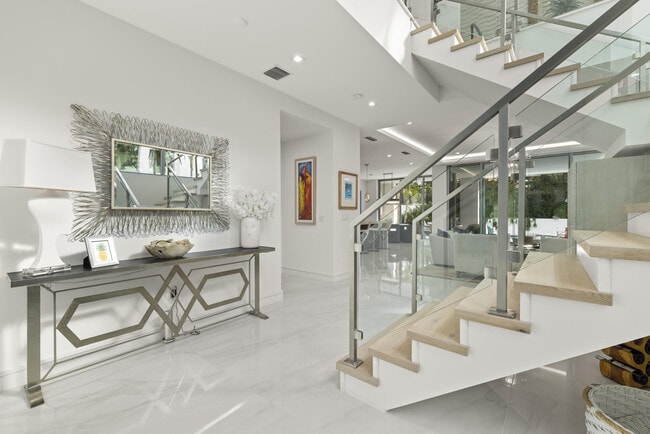 402 Ocean One Ln