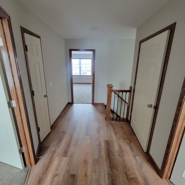 Photo - 613 Reserve Rd