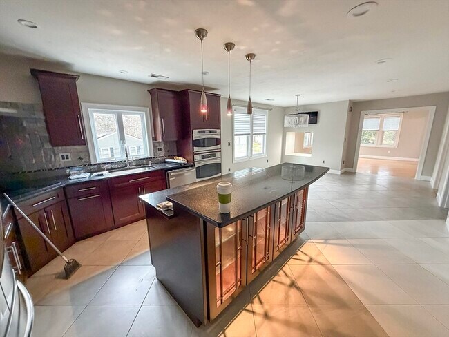 Photo - 1132 W Boylston St Unit 1