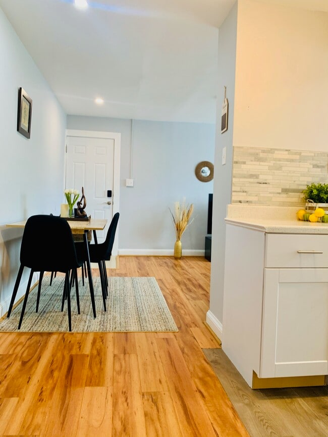 Photo - 1243 16th St NE Unit 3