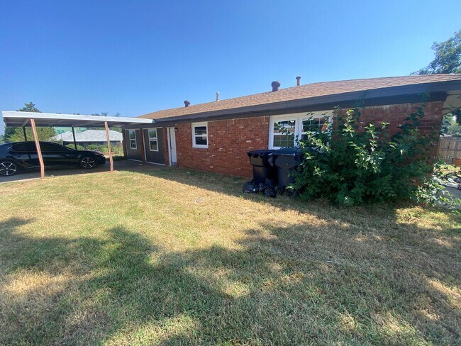 Photo - Charming 5 Bedroom House