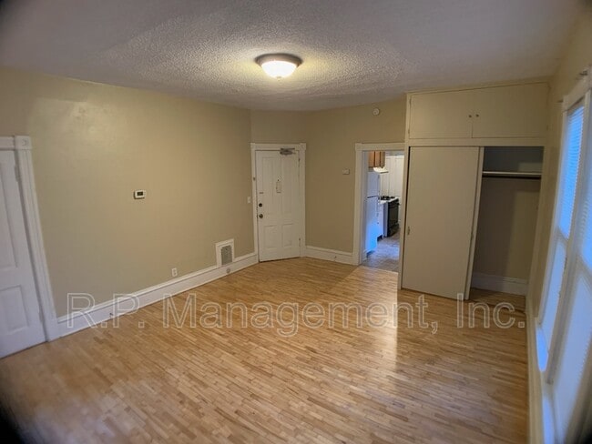 Photo - 2048 Carroll Ave Unidad Apt 4