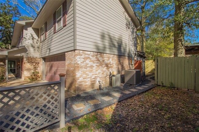 Photo - 7 Woody Creek Dr