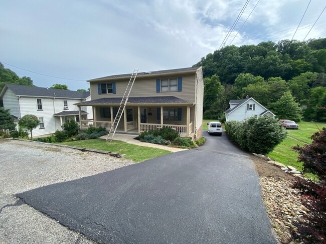 Photo - 104 Run St